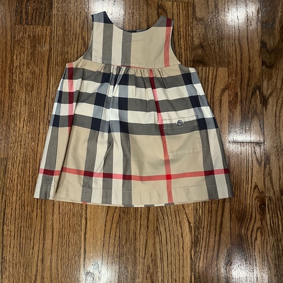 Burberry plaid dress size 18 months - Picture 4 of 8